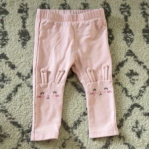 H&M 6-9 month girl pink pants w/cats on knees